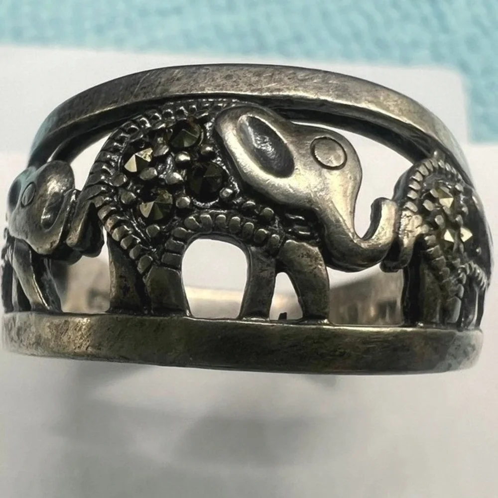 Vintage Sterling Silver Marcasite Ring Band Elephants NV Trunk Up 9 5g READ